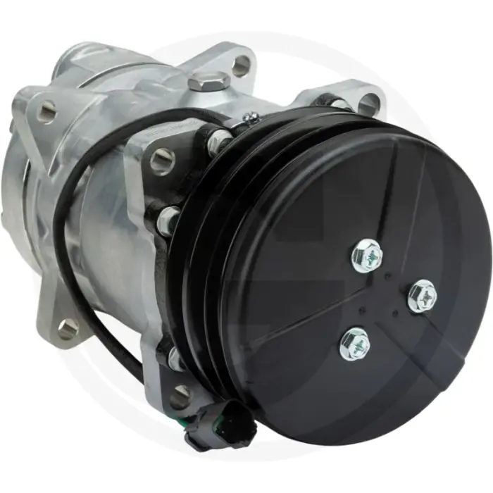Op = Op Aircocompressor 24V R134a PAG46 Poelie Ø132mm A2 Groeven EM Aansluiting