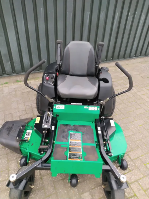 Bob Cat CRZ 48" zero turn grasmaaier met FR651V Kawasaki motor Seizoensaanbieding