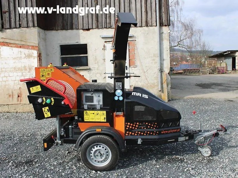 Pronar Holzhäcksler MR-15 Anhänger bis 15 cm Holzdurchmesser Koopje
