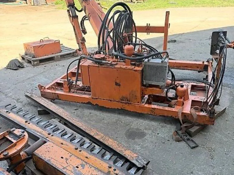 Tijdelijk Beschikbaar Astschere MULAG ME700 Unimog Heckenschere Dücker