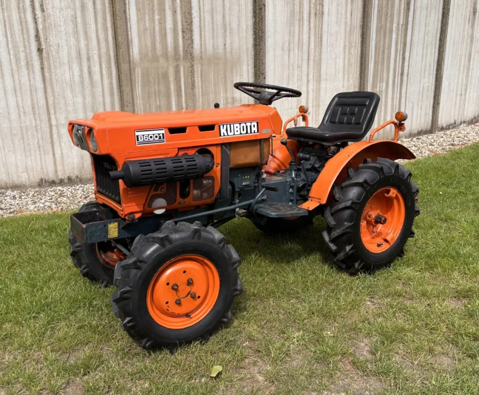 Kubota B6001 4WD met NL kenteken - incl onderhoudsbeurt Flitsaanbieding
