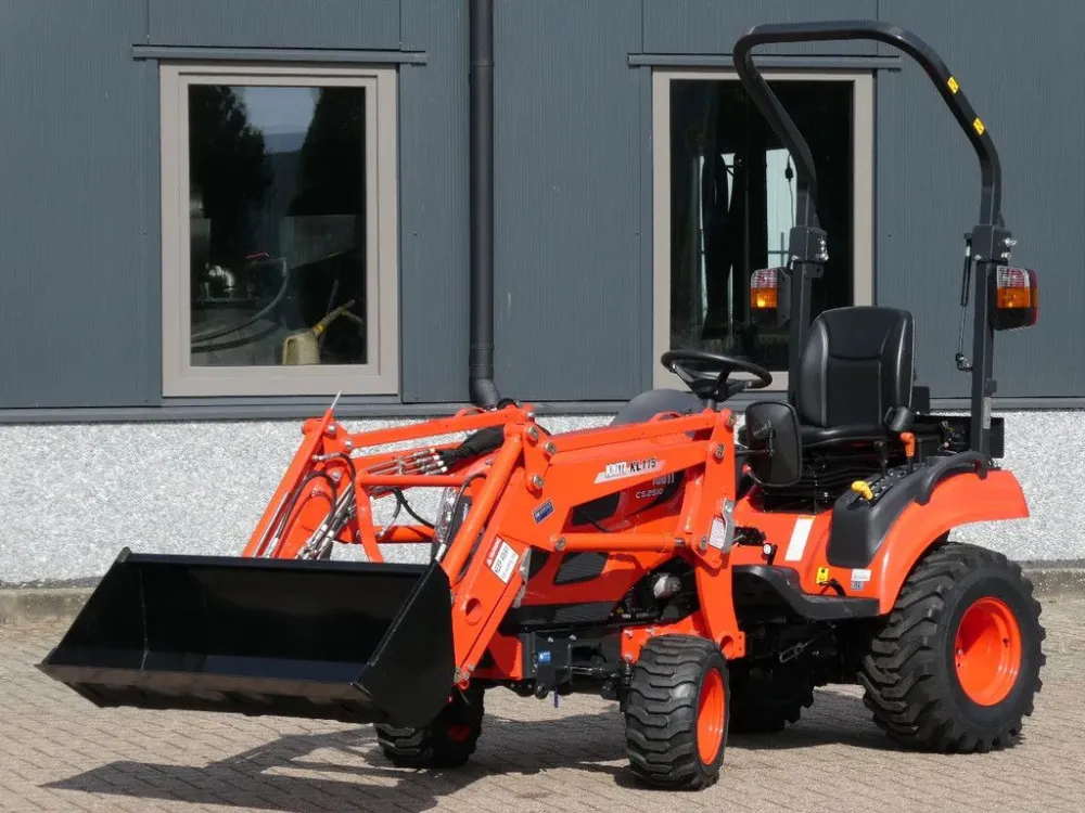 Flitsaanbieding Kioti CS2510 4wd HST / 0001 Draaiuren / Voorlader